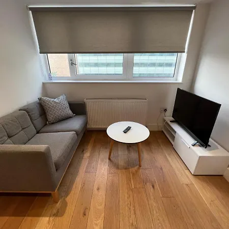 Lovely Apartment In The Centre Of Croydon Exterior photo