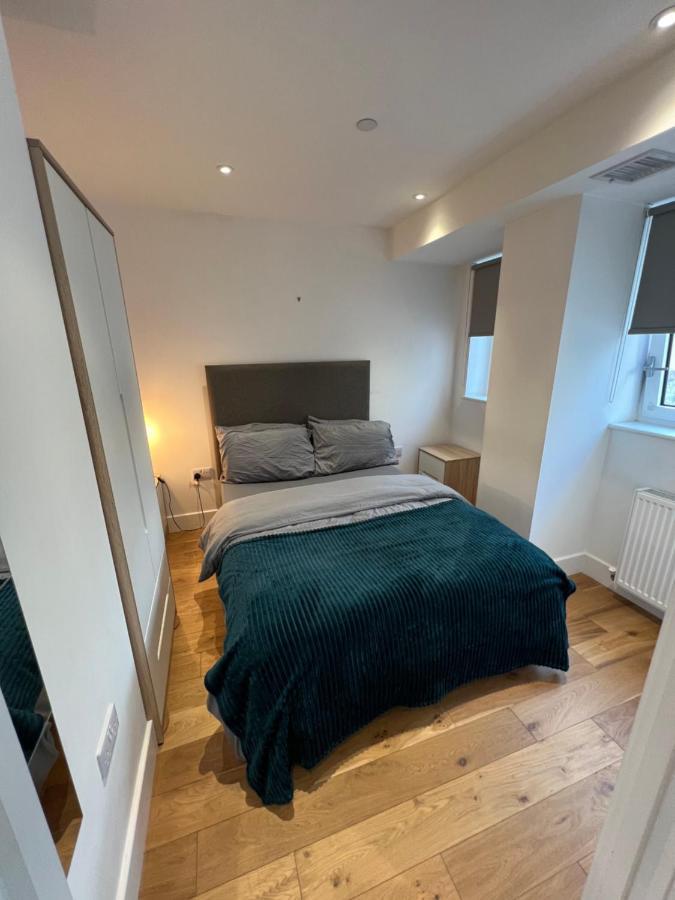 Lovely In The Centre Of Apartment Croydon